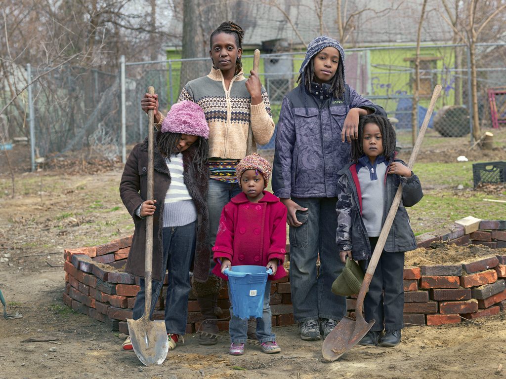 inframe in frame dave jordano detroit usa america dave jordano documentary city american photography