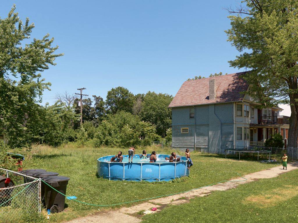 inframe in frame dave jordano detroit usa america dave jordano documentary city american photography