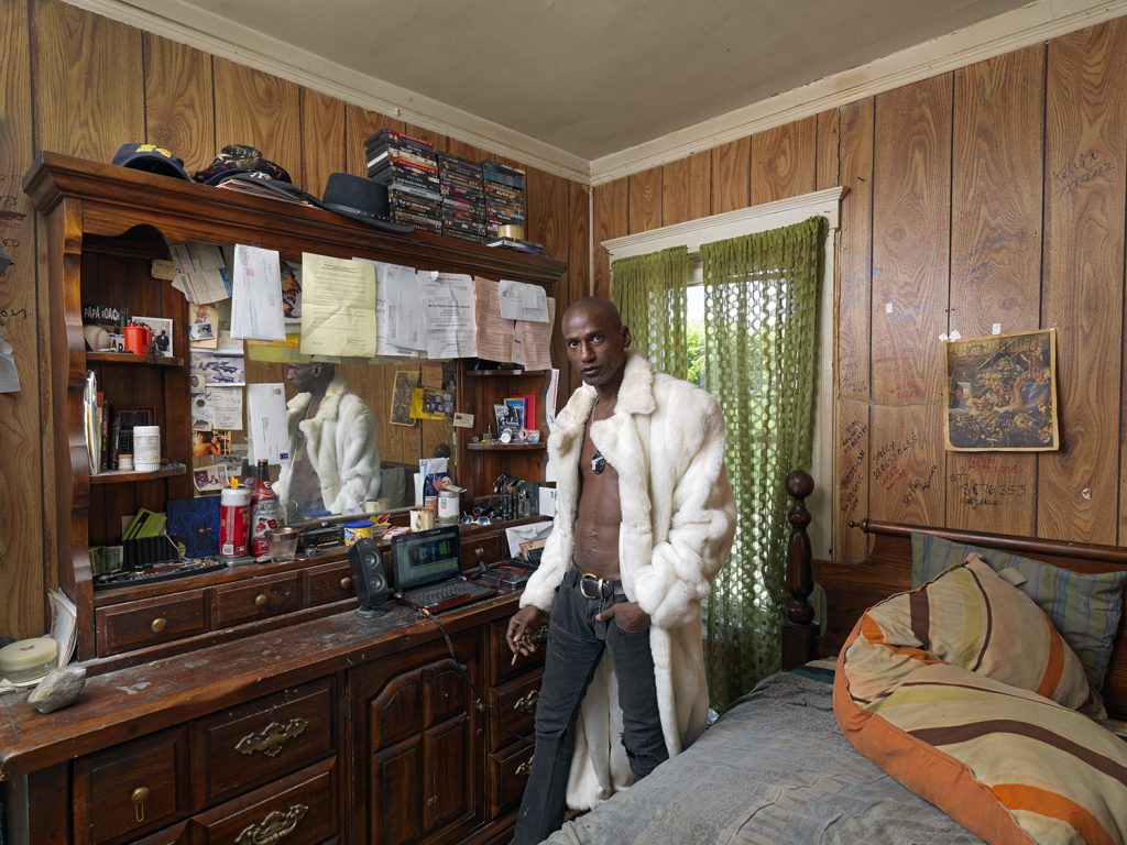 inframe in frame dave jordano detroit usa america dave jordano documentary city american photography