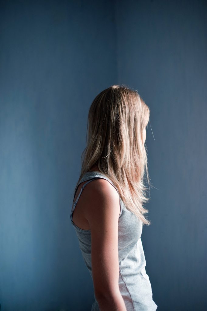 apache palace serie photo documentaire contemporary photographic analog nikon canon in frame inframe elise boularan interview nature element