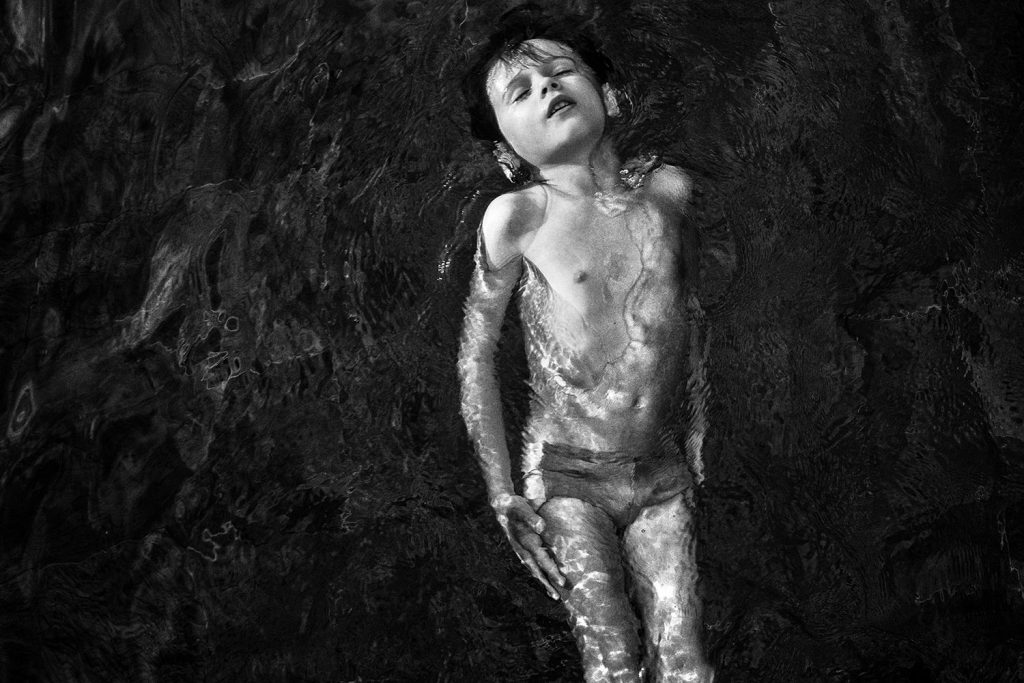 in frame inframe documentary documentaire photo antimemoires ile de la réunion famille family youth identity paysages kalel koven valentine zeler webzine media contemporary photography