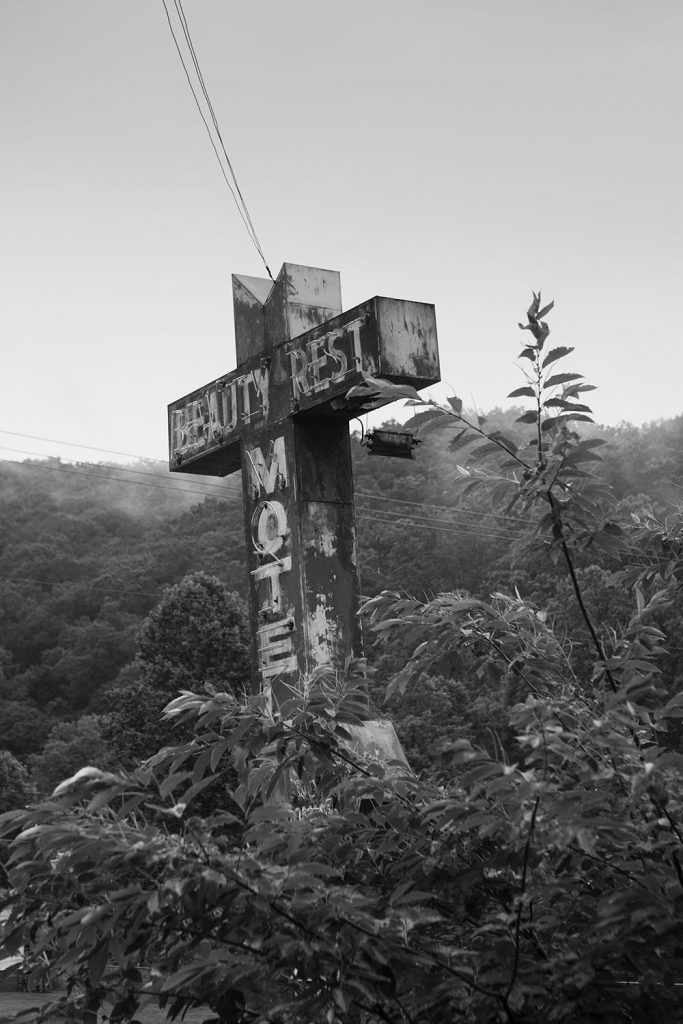 in frame louise honée hsbc 2020 prize photography documentary contemporary we love where we live west virginia appalachian usa mcdowell county youth kalel koven valentine zeler interview article magazine process project long term