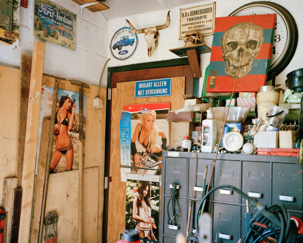 in frame cowboy documentary photography contemporary sabine rovers kees dutch photo kalel koven valentine zeler life hat boots nature way of life photo story storytelling