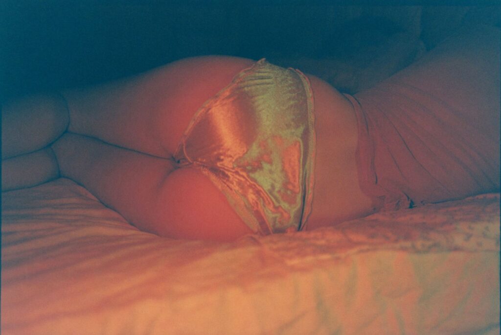 in frame interview elena zagari un mondo proprio italian italy italie italia napoli napolitan naples photography photographer woman youth women storytelling narrative empowerment kalel koven portrait daily life