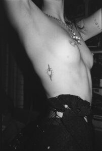 in frame interview elena zagari un mondo proprio italian italy italie italia napoli napolitan naples photography photographer woman youth women storytelling narrative empowerment kalel koven portrait daily life