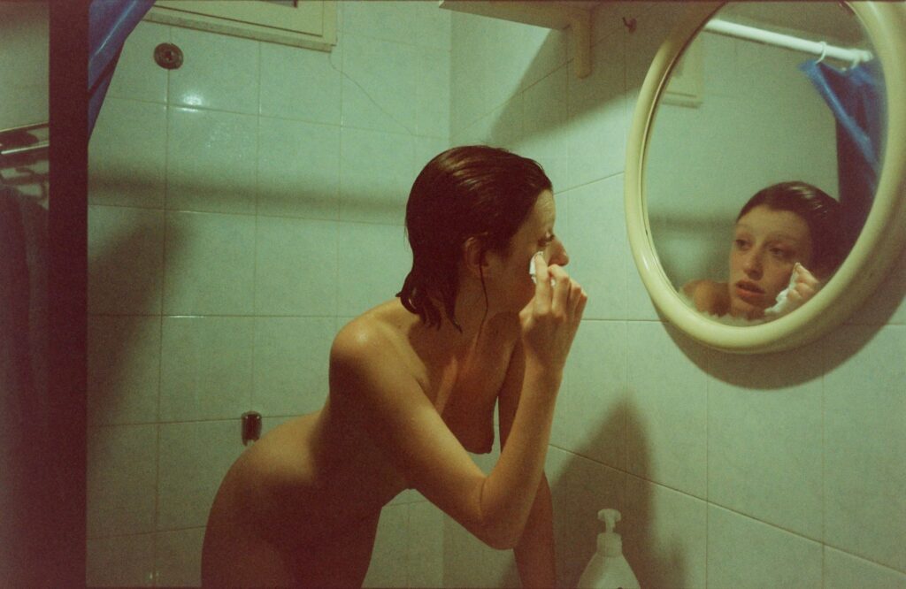 in frame interview elena zagari un mondo proprio italian italy italie italia napoli napolitan naples photography photographer woman youth women storytelling narrative empowerment kalel koven portrait daily life